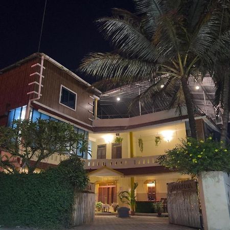 Vedha Beach Resort Alappuzha Екстериор снимка